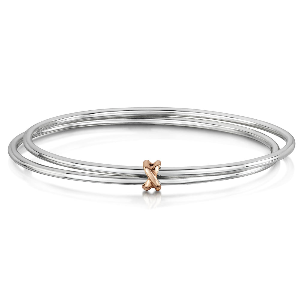 Double Bangle with interlocking Kiss